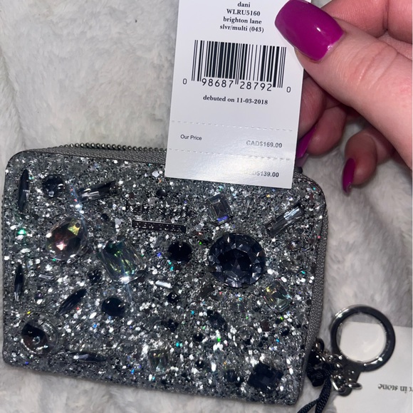 Kate spade brand new wallet with tags on! - Picture 2 of 4